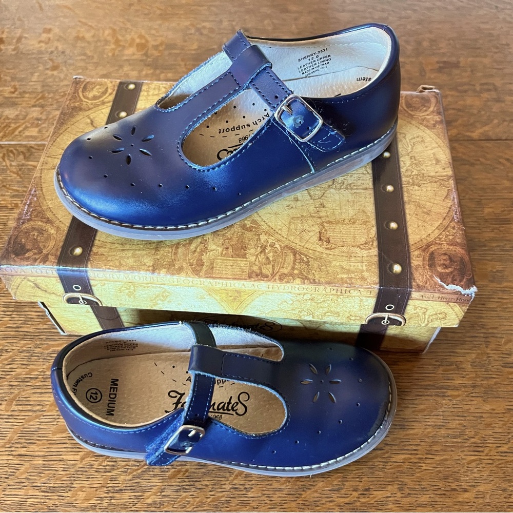 Footmates girls navy mary janes